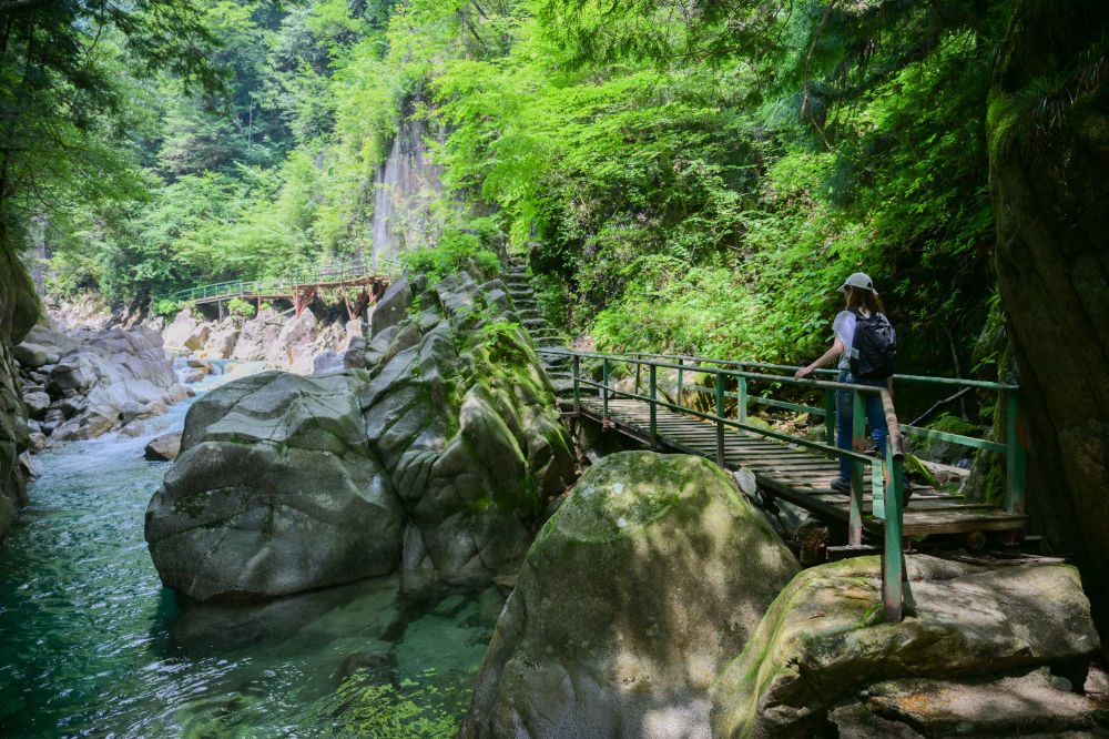 木曽「阿寺渓谷」をめぐる大満足の女子旅!癒しの絶景とおすすめ紹介|Skima信州コラボ記事