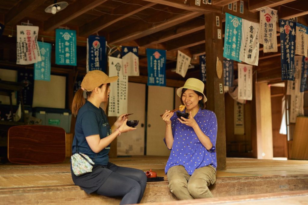木曽「おんたけロープウェイ」に乗って、30分の御嶽山麓プチハイキングへGO