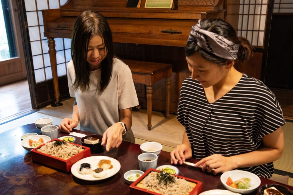 レトロで新しい!中山道の奈良井宿&木曽平沢でときめくモノをめぐる旅